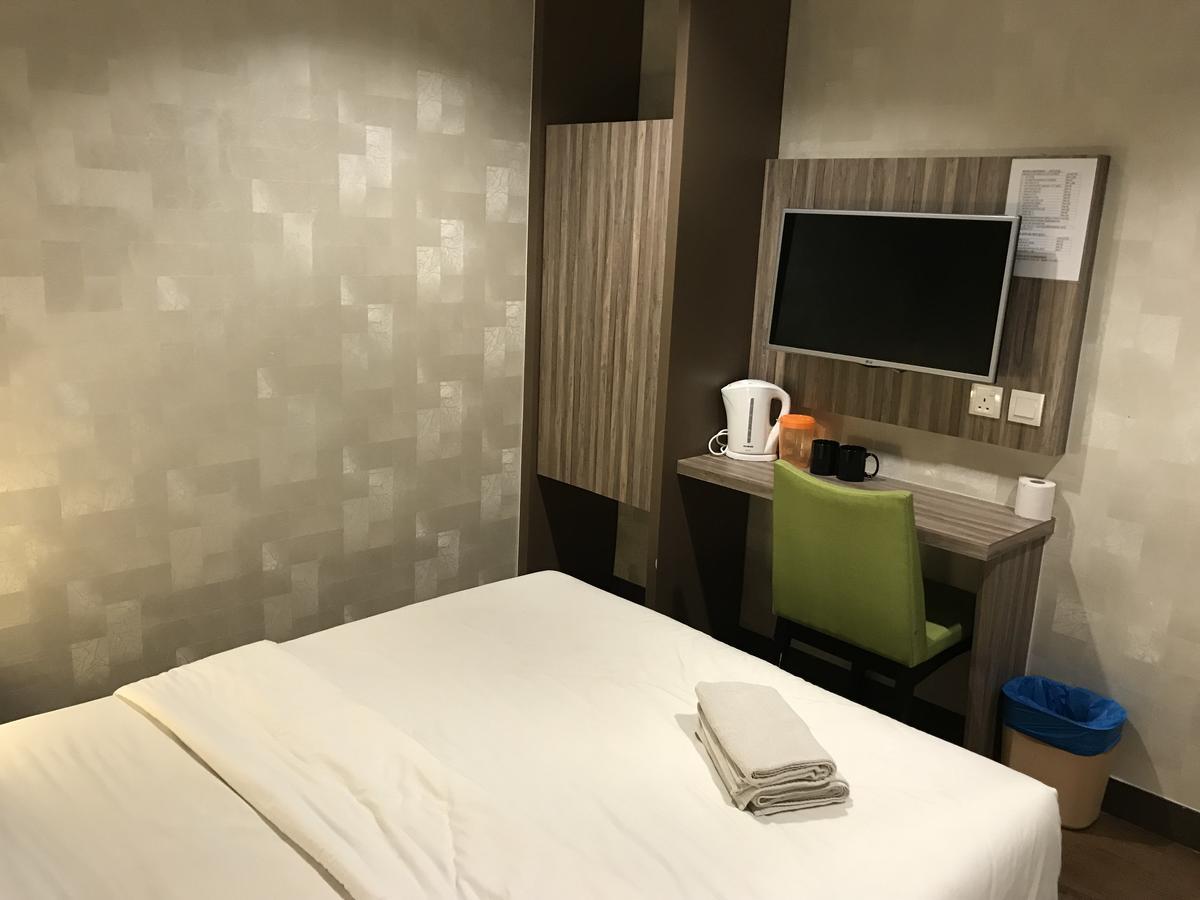 胜利酒店 新山 外观 照片